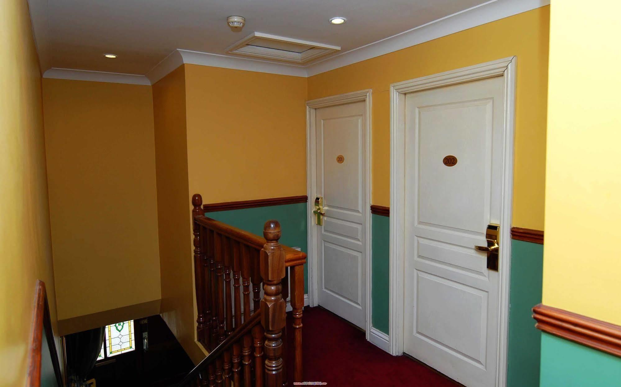 Palmerstown Lodge Dublino Esterno foto